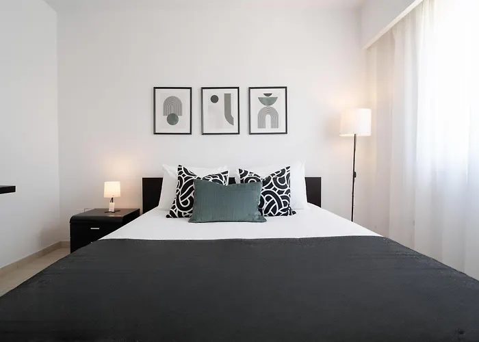 Phaedrus Living Elysian Horizon Apartment