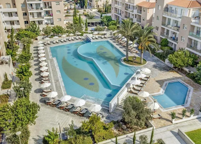 Phaedrus Living Elysian Horizon * Paphos